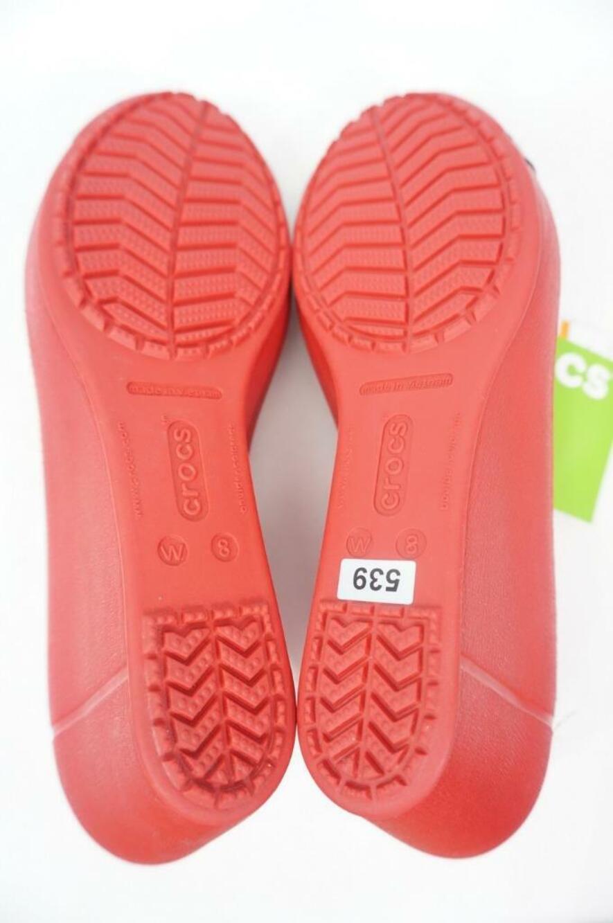 CROCS CAP TOE WEDGE USED 8 DARK RED/BLACK SLIP ON WEDGES/HEELS/SANDALS - Picture 7 of 9